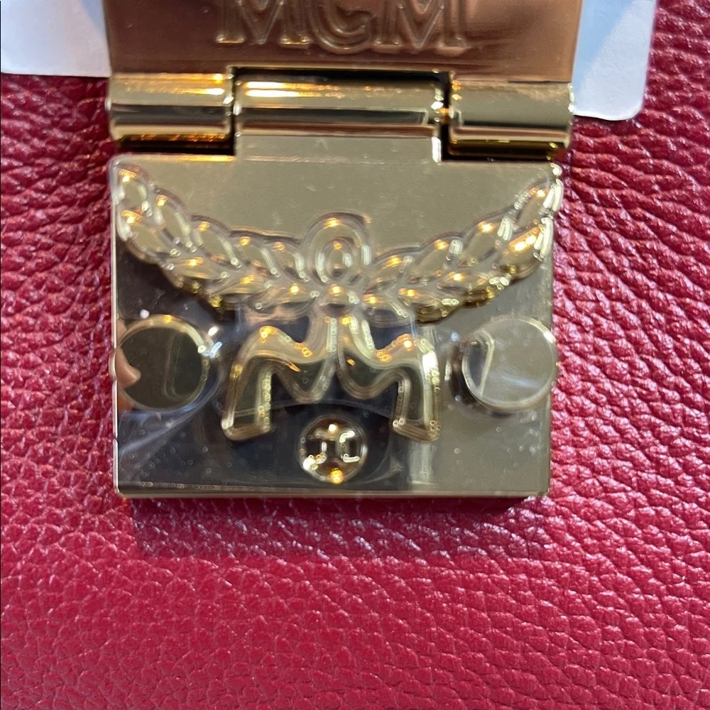 MCM Patricia Red Leather Hobo Shoulder bag - Picture 7 of 15